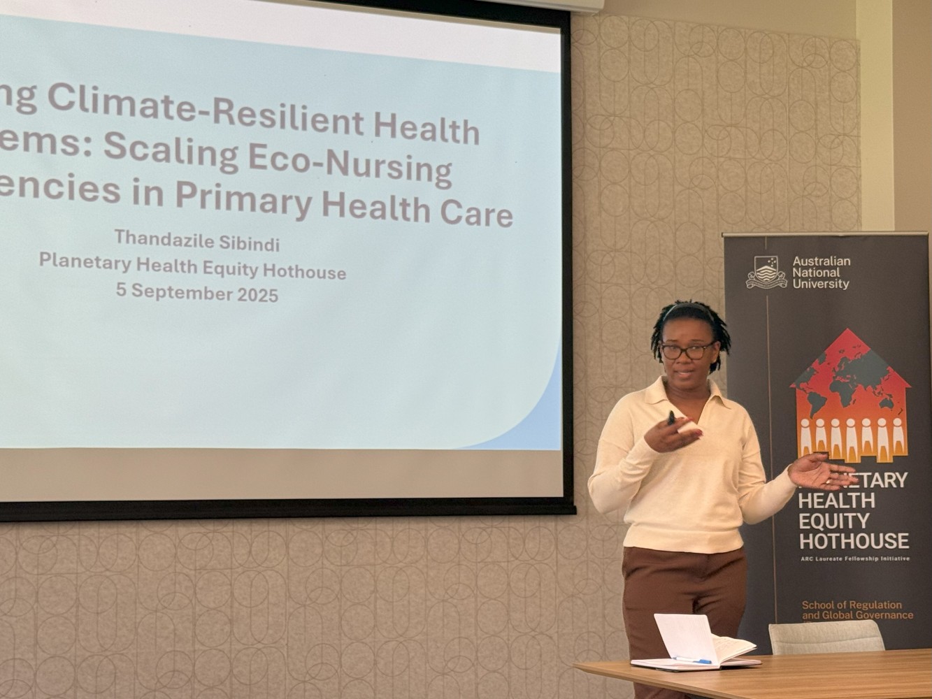 Thandazile Sibindi presenting the UNU-IIGH strategy 