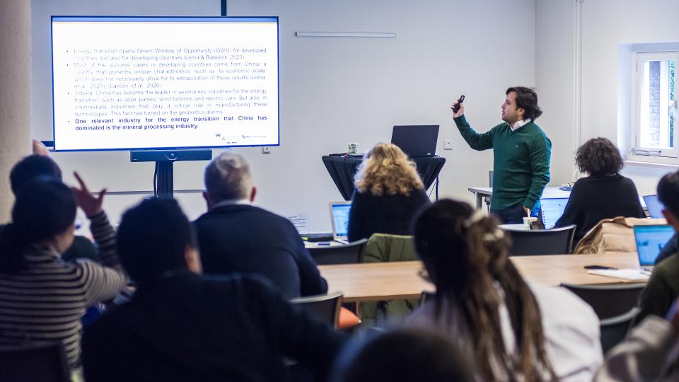 Jorge Valverde-Carbonell presenting an empirical assessment for refining copper and lithium industries at the CatChain symposium in February 2024.