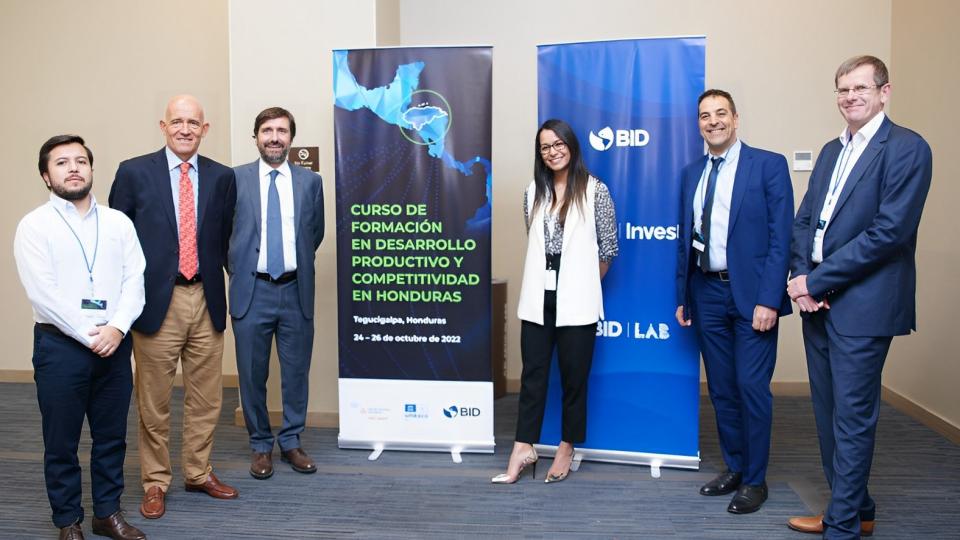 Jorge (far left) and Prof. Pietrobelli (second from left) at the UNESCO Chair’s Training Programme on Productive Development and Competitiveness in Honduras, October 2022.