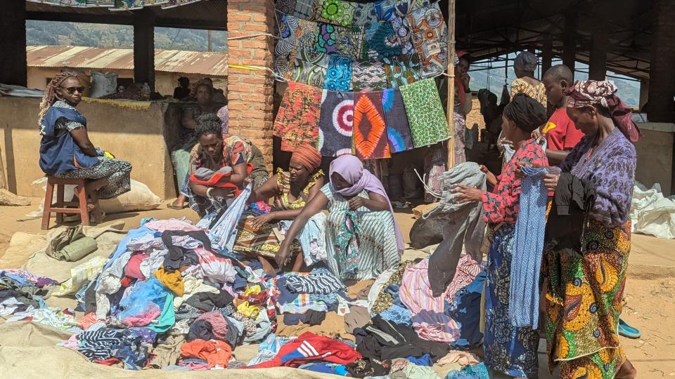A market in Karongi (Rwanda)