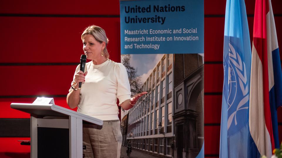 Rianne_UNU MERIT