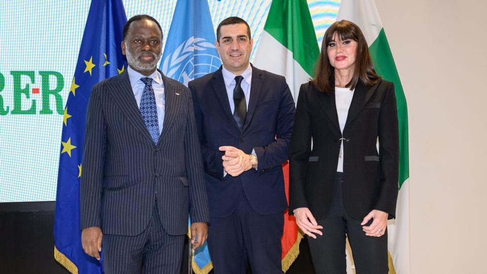 UNU Rector Prof. Tshilidzi Marwala, Michele De Pascale (President of Emilia-Romagna) and Anna Maria Bernin (Minister of Universities and Research of Italy) at the signing ceremony establishing a new UNU institute in Bologna, Italy on 12 December 2025.