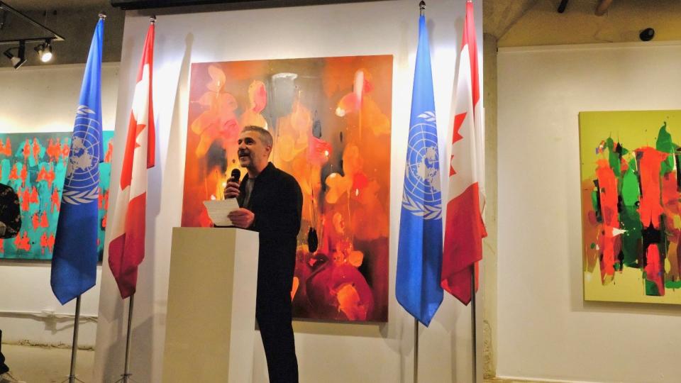 Speaker speaking in Arta Gallery (5)