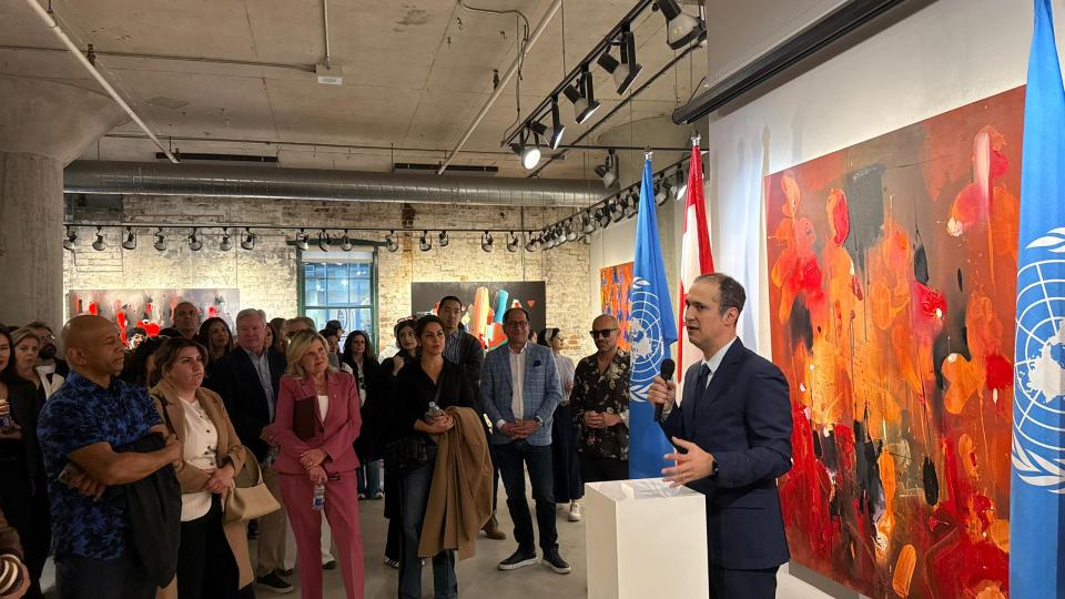 Speaker speaking in Arta Gallery (4)