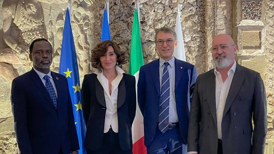 Left to right: UNU Rector Tshilidzi Marwala; Hon. Minister Anna Maria Bernini, Ministry of University and Scientific Research (Italy); Giovanni Molari, Rector, Alma Mater University of Bologna; Stefano Bonaccini, President, Emilia-Romagna Region.