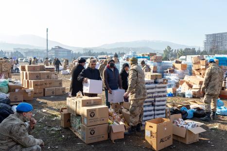 Aid for Turkey earthquake.