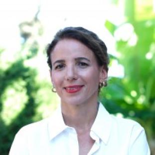 Dr. Berna Akcali Gur