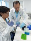 Dr chinchilla guides student of the single cell course