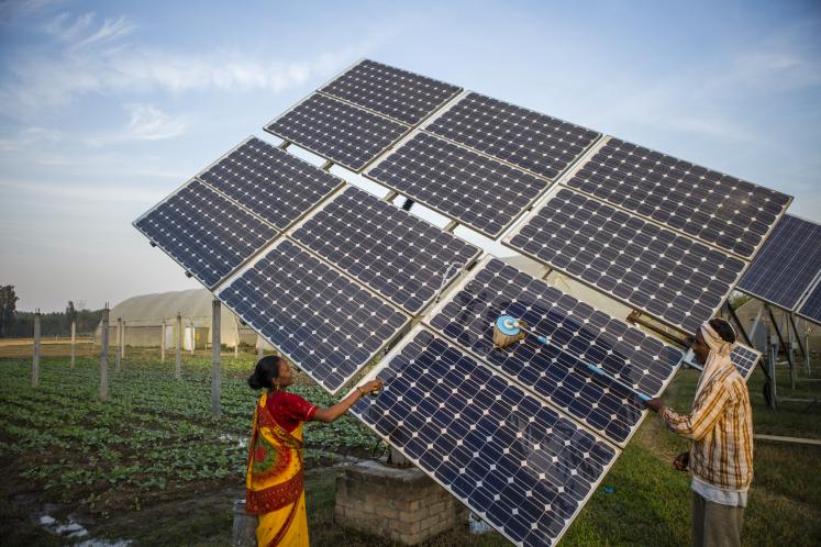 Cleaning solar panels