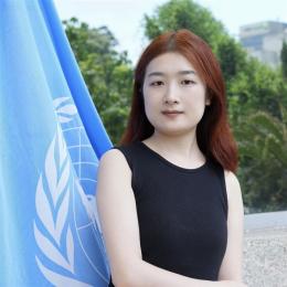Xinyi Zeng